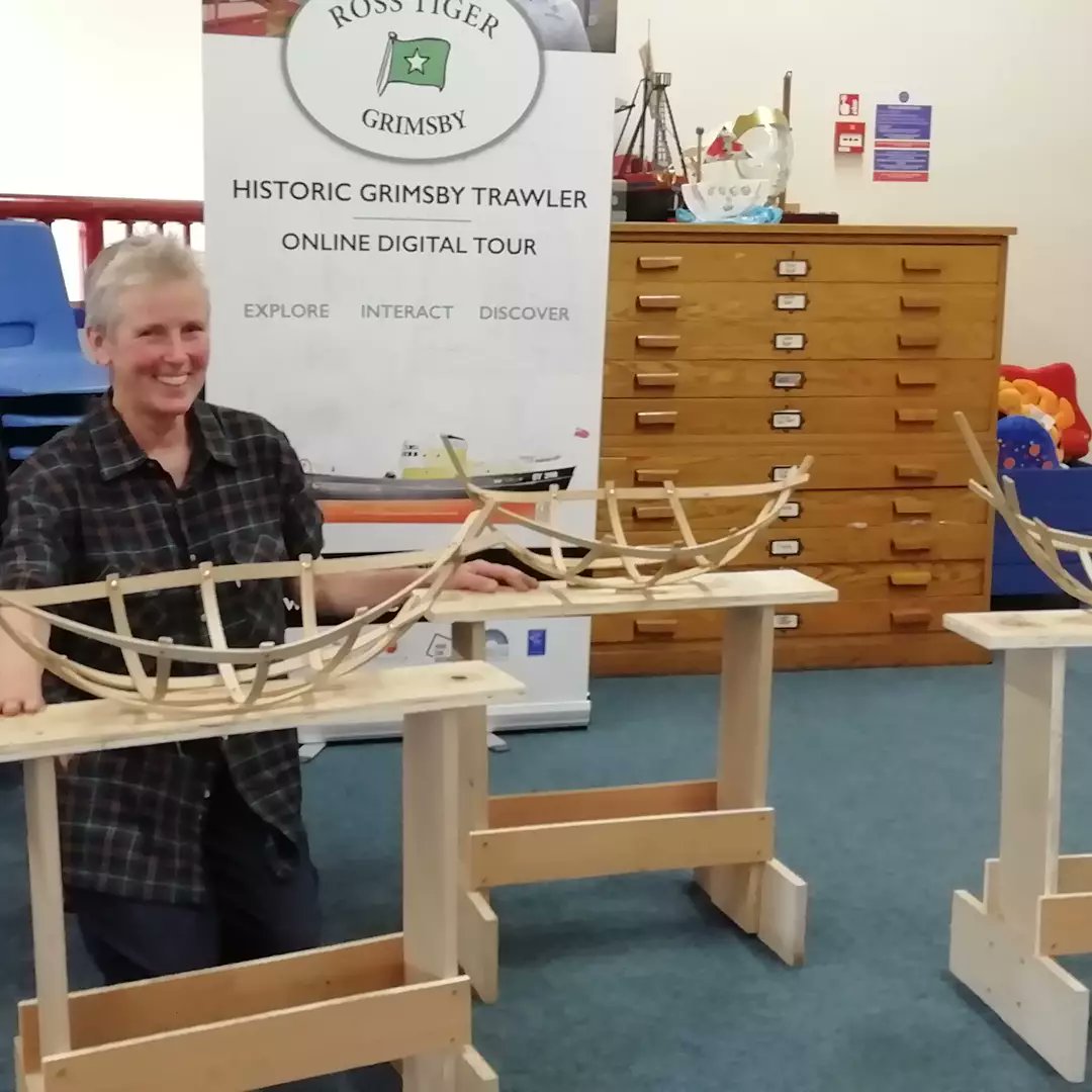 GrimsbyFishing's tweet photo. Fantastic to meet boatbuilder #GailMcGarva for her @ace_national funded #DisapearingLines #boatbuilding workshop. Steam bending oak, riveting &amp; creating miniature "ghost ships" using #heritageskills. With @CREATivE_stART1. A treat for us &amp; lovely to make these connections. https://t.co/x6LRqPE0Q7
