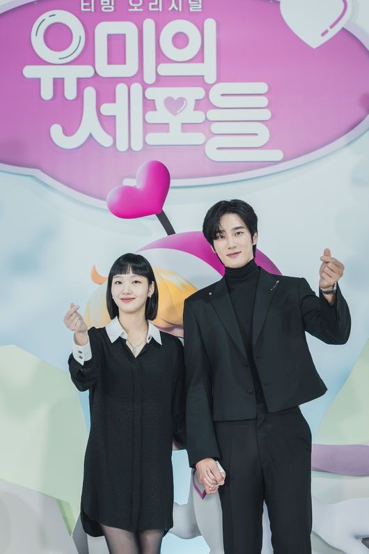 _goeunssi's tweet photo. Terima kasih sudah menonton dan menantikan drama saya setiap minggunya. Ngak terasa minggu ini penayangan episode terakhir Yumi Cells Season 1. Tapi jangan sedih karena season 2 akan tayang tahun depan, jadi tunggu aku yaa 🥰😘 #YumisCellsS1Finale https://t.co/mxO7WfZ0tD