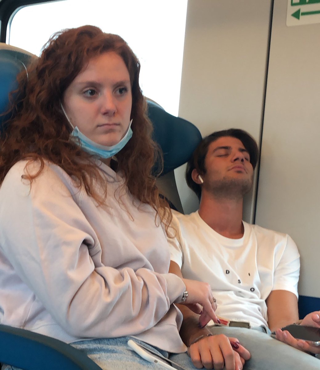 giulimgn's tweet photo. perché non abbiamo pensato a stefania e ale ? @Matthew_sent #esotico #ship https://t.co/XmtjetYFRh