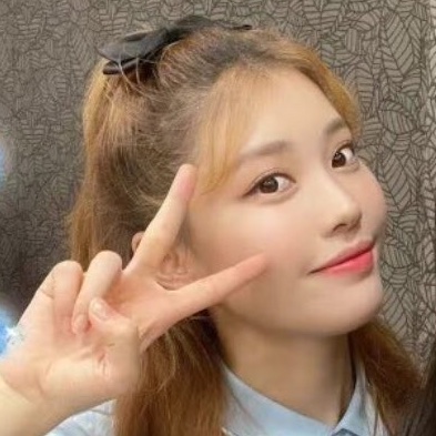lqxiaoting's tweet photo. this hairstyle was so cute on her https://t.co/tjQfm1ddG8