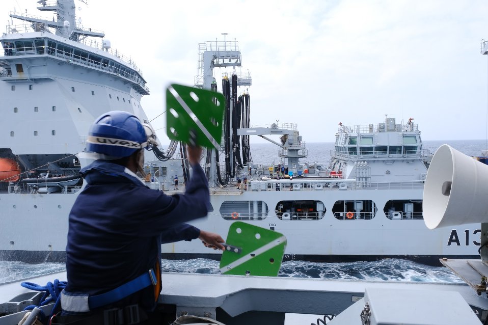 hmsdiamond's tweet photo. Thanks @RFATidespring for the vital support to @RoyalNavy Ops around the world. Knowing they're always ready to refuel us means we can go further and faster, 2800 miles in 6 days this time. We also swapped trainee Officers, showing them how we work as one.  #CSG21 #shinebright https://t.co/I3tmXSstTm