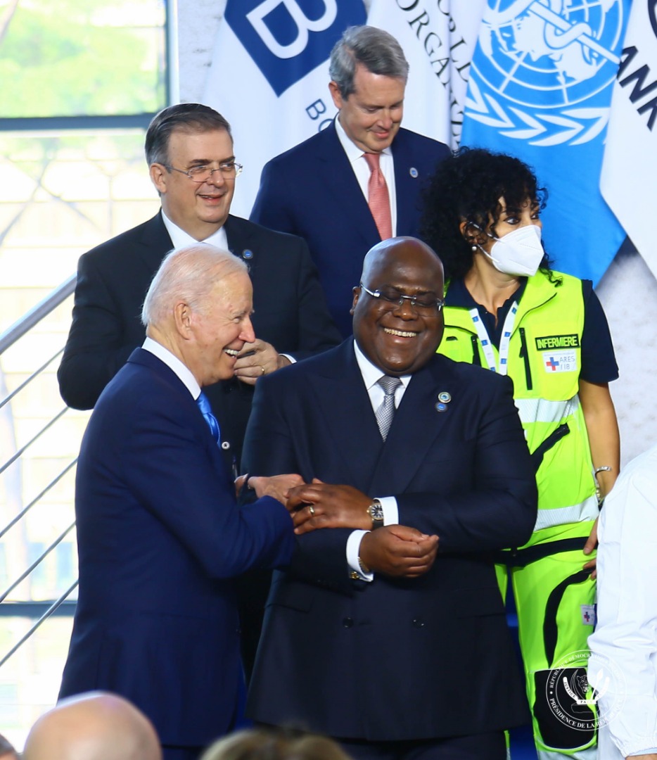 IsralMutombo11's tweet photo. Qu'est ce qui ferait sourire autant le Président de la République @fatshi13 ? https://t.co/SRoMjAnZvI