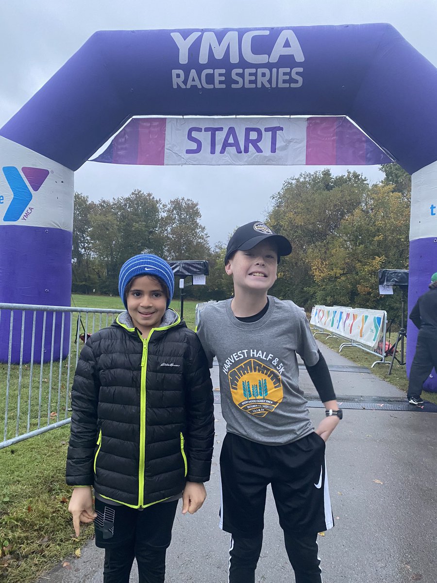 tmcclelland's tweet photo. My old son, Lawson ran his first ever race this morning. It was a 1K Kids Fun Run part of the Brentwood Harvest Half and 5K. Adam, one of his best friends from school ran with him. Proud of my LawDog! 😊👊🏼

#KidsFunRun #1KRun #BrentwoodTN #YMCA https://t.co/utHPmr7nyN