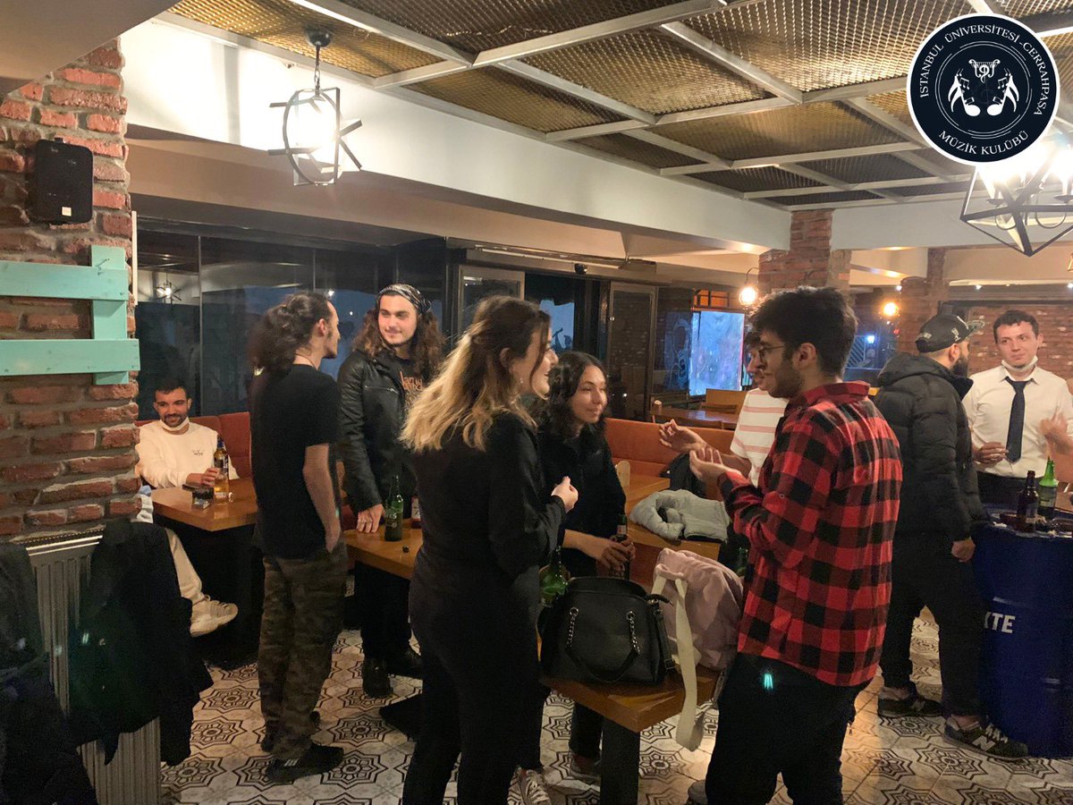 Tanışma toplantımızı gerçekleştirdik! Aramıza yeni katılan üyelerimizle birlikte müzik dolu bir seneye hazırız, hepiniz hoşgeldiniz!🎉🎹🎸🎻🥁🎶🎶
