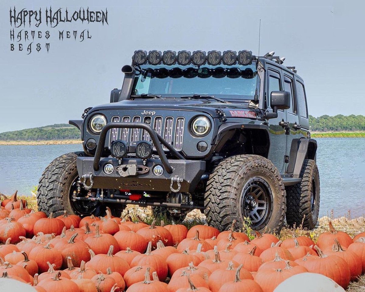 Almost Halloween! 🎃 Happy Saturday Twitter Fam!  📸 jeepsroc <a href="/JKU_VENOM/">VENOM</a>   <a href="/THEJeepMafia/">The Jeep Mafia</a>   <a href="/Legendary1941/">Legendary 1941</a> @ReturnCheck  <a href="/steelecreations/">Beverly Steele</a> <a href="/Jeep/">Jeep</a> <a href="/ItsaJeepWorld/">ItsaJeepWorld</a>  @Jeephoodshots <a href="/JeepbeefHQ/">JEEPBEEF™ OFF ROAD CO.</a>  <a href="/KricketJeeper/">KricketJeeper 💚lllllll💚</a>   <a href="/big_jeep_family/">Big Jeep Family</a> <a href="/Thejeepboss/">Jeep Boss</a> <a href="/BoldCanyon/">Bold Canyon Outdoors</a>
