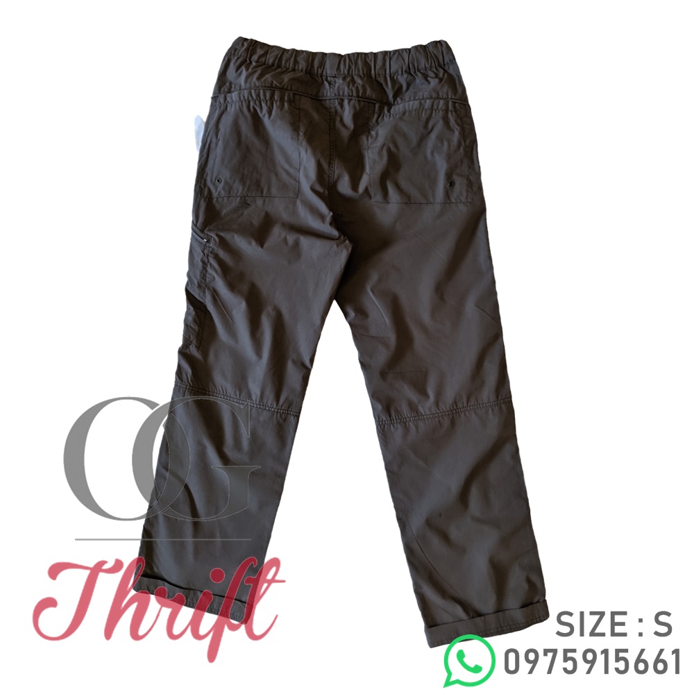 _OGThrift's tweet photo. #PickOfTheDay Style inspo today is a retro take on Michael Jordan. Display your prowess in menswear styling in this laid-back combination of a sporty track jacket and olive bottoms. Get these track pants from our Seasonal Items catalogue to recreate this look. K100 Keep it #OG https://t.co/A3cvyz9nny