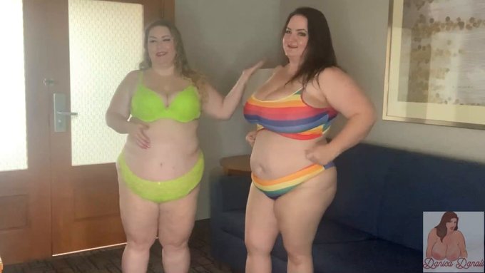 I just posted a video on #realloyalfans. Take a look here: https://t.co/Cbk0dIKrOA https://t.co/zoxH<a href="/tag/realloyalfans"class="tags">#realloyalfans</a>