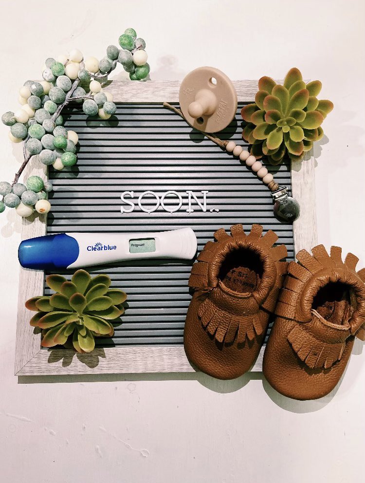 jocelynbrookeee's tweet photo. We can’t wait to meet you, baby💗💙June 2022 https://t.co/HNroRYVetm