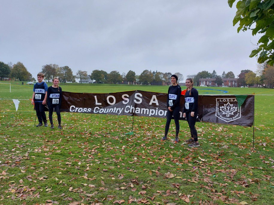 Becca055022's tweet photo. LOSSA XC race today!! 🏃🏼‍♀️ had such an amazing experience! Go HT https://t.co/BgrWFMxVLA