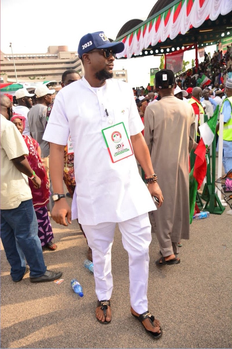 DemolaRewaju's tweet image. Person pikin.
Person husband.
Person papa.

#PowerToThePeople
#PDPNationalConvention2021
