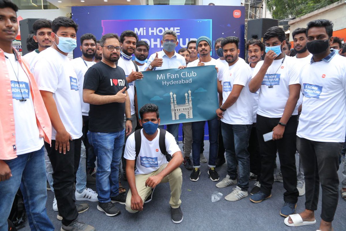 NomaanMalik08's tweet photo. Enjoyed โจ a lot at New Launched #MiHome Madhapur with all #MiFans. Also had a great Q&A Session With Xiaomi India's Chief Operating Officer Sri Muralikrishnan Sir ๐.
โข
@XiaomiIndia
@manukumarjain
@hawkeye
โข
#MiHome #TheFutureTechStore #Xiaomi #Redmi #MiFans #Hyderabad https://t.co/jo06fl4pr7