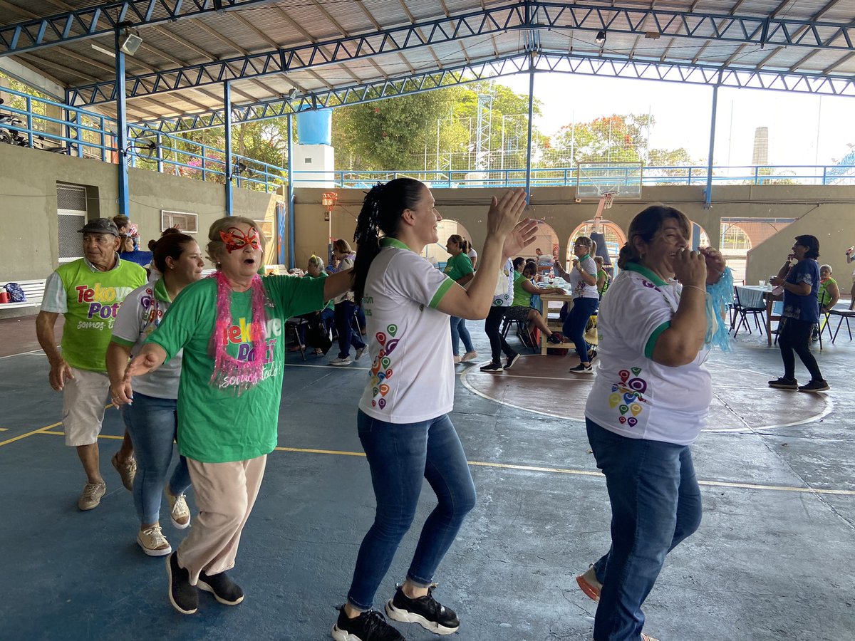 #TekoAbuelos 👵🏼💜 Empezamos a palpitar el año 2022 y la vuelta a nuestros eventos. 

Hoy recibimos a los clubes de abuelos de #Empedrado y #SanLorenzo en una jornada muy divertida. 🥳✨