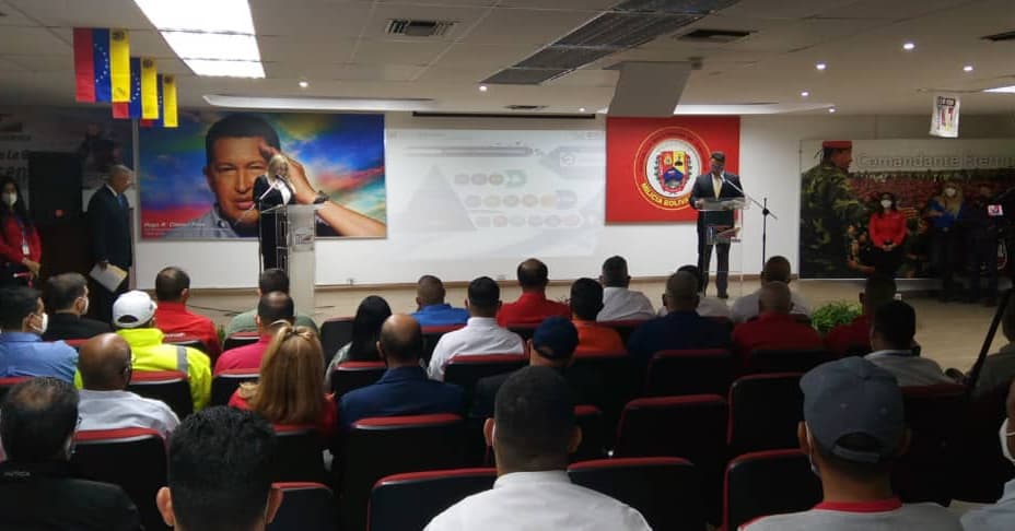 LucyCandanga2's tweet photo. #NoticiasPortuarias En el Puerto de La Guaira se realizó el 2do. encuentro del Sector Acuático en la #ExpoAcuática2021. Importante evento y gran oportunidad para la promoción de la industria naval para la #VenezuelAzul
@NicolasMaduro
@TransporteGobVe
#MiDelirioSobreElChimborazo https://t.co/yqoiU1d6mJ
