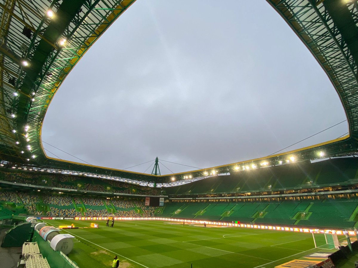 Mesmo com a 🌧, não há nada como a nossa casa 💚

#SCPVSC #LigaPortugal #DiaDeSporting