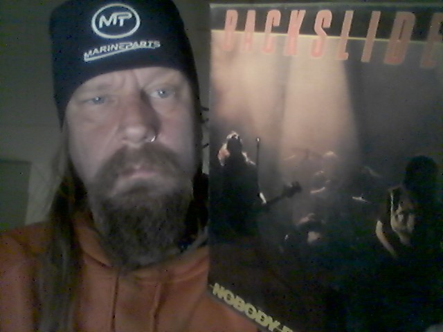 juhakun's tweet photo. Joo mä tiedän, et jos on nahkaliivit ja ajaa moottoripyörällä, ni haluis tän vinyylin. Sori en myy. #Backsliders https://t.co/iP5BB9dalc