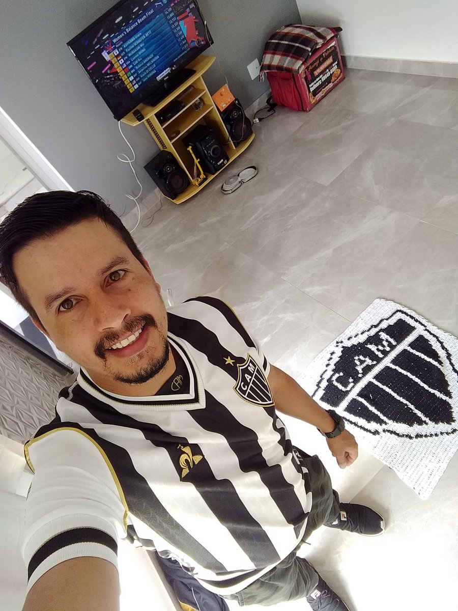 MagnoCardoso13's tweet photo. Bora galooooooooooo🐓⚽⚽⚽🏳️🏴 https://t.co/gIs11GgAnS