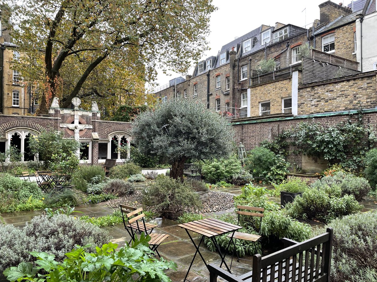 f_smorgoni's tweet photo. @UKITAEU St. John Square https://t.co/AZKcEeNllW