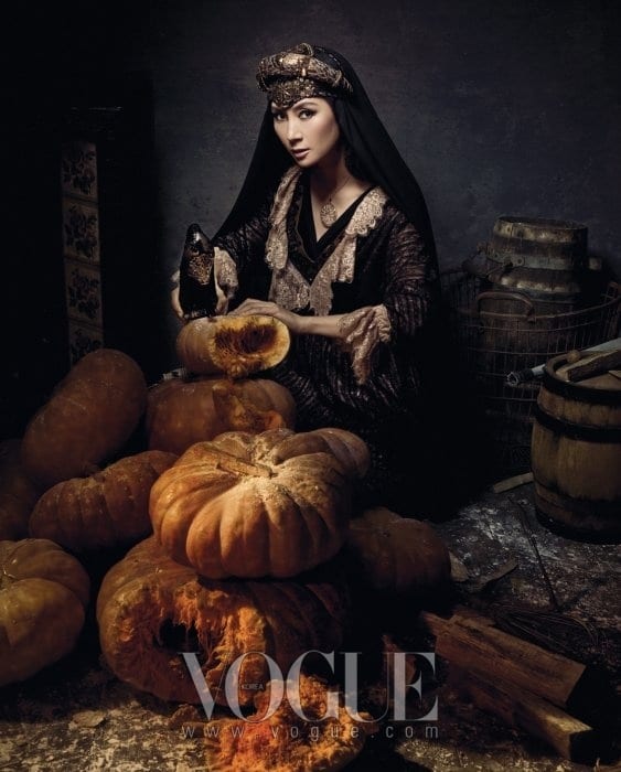 caesira6806_TH's tweet photo. Halloween Day 🎃👻

📸 : VOUGE
------------
#caesira #caesira6806 #채시라 #chaesira #chaeshira #チェシラ #蔡時那 https://t.co/aFmQVAJYze