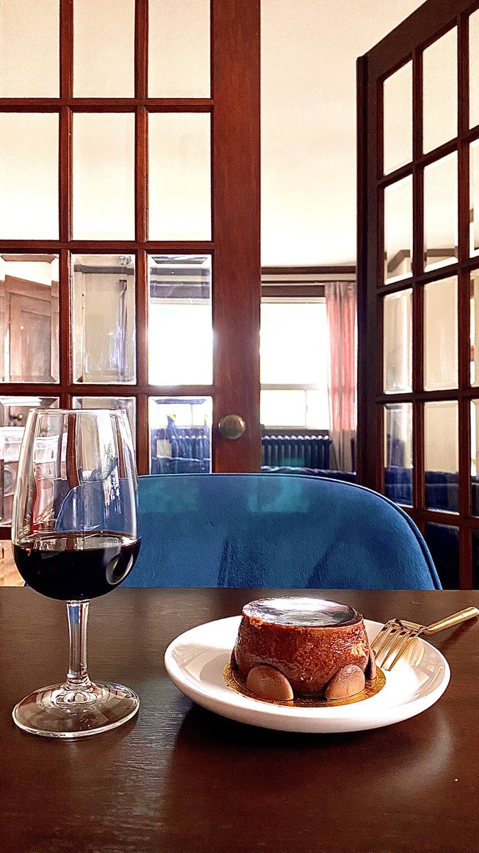 winewanderin's tweet photo. #brunchofchampions #postpeloton treat: Cake and #pedroximenez by @BodegasAlvear. Whatβs your favourite post-exercise indulgence?
#pelotonday #pelotonkilledme #exercisetreat #cake #spinthencake #spinning @onepeloton #frenchcake #patisserie #saturdaybrunch #cakeforlunch #brunch https://t.co/wOz9fbQbH3