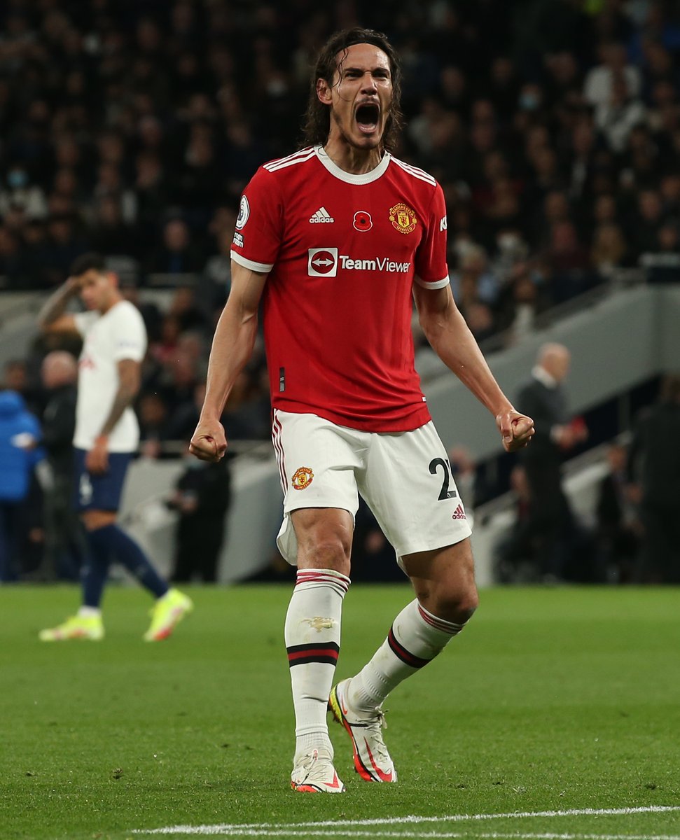 ManUtd's tweet photo. This is what it means. 𝐔𝐍𝐈𝐓𝐄𝐃!

#MUFC | #TOTMUN https://t.co/IJxN8GunxH
