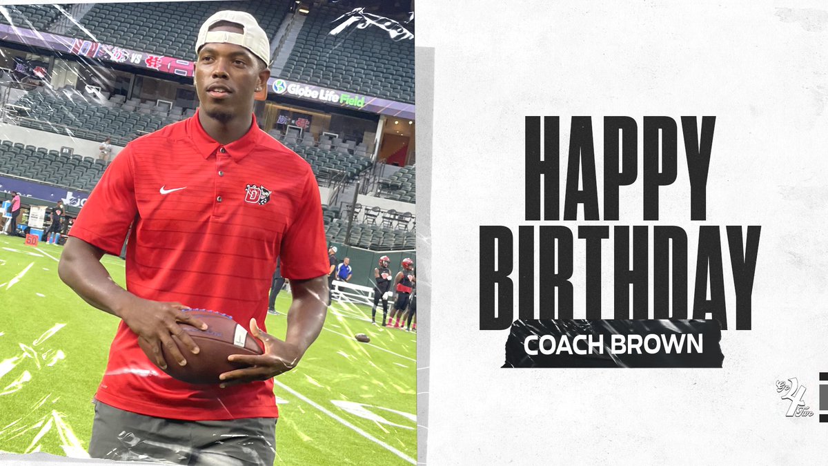 Go4TwoSports's tweet photo. #Go4Two wants to wish the man legends say was an unstoppable force in his playing days, THE X-MAN @CoachXBrown, a Happy Birthday! Grateful to work along side you. Let’s make this run and as always, Dawg Out! Enjoy your cake day. #ToDaPartments #QuarterCentury jacked https://t.co/WwkuMsRVI5