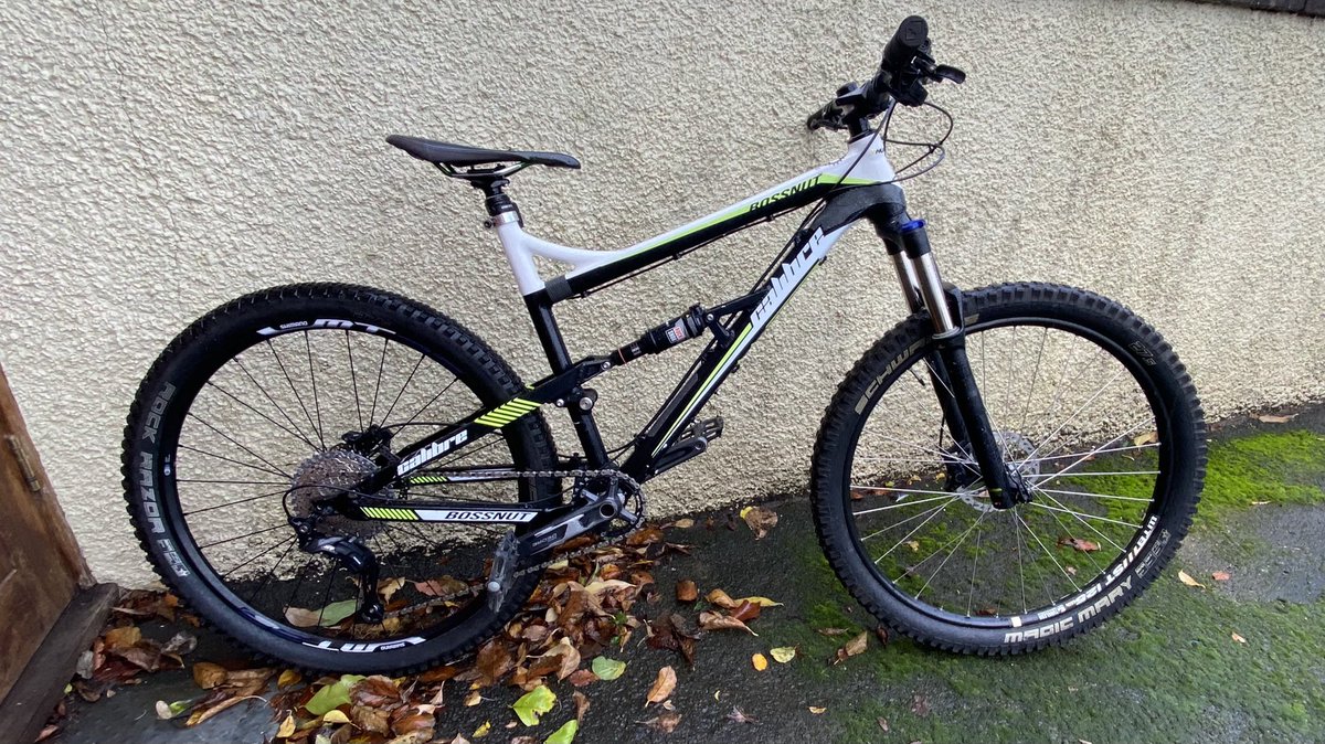 grayomtb's tweet photo. Been a belter of a day. No riding but great progress saving the old #bossnut from the scrap man and giving it a new lease of life “parts bin challenge.” The 🐶 can now ride the streets on something other than his historic bmx. How I ever rode this on #BPW blacks I’ll never know! https://t.co/MGAQLOOimT