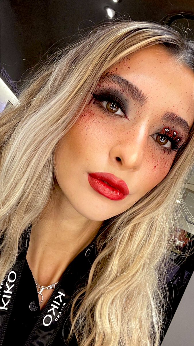 Halloween @ work 🔫💀#SquidGame #SquidGames #squidgamenetflix #dll21 #onkomm #halloween2021 #Halloween #halloweenmakeup #kikomilano