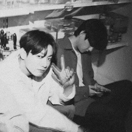 ชอบไวบ์รูปนี้มากอ่ะสลับกันมองกล้องน่ารักเนอะ https://t.co/HrWIruaxU6<a href="/tag/%E0%B8%95%E0%B8%A5%E0%B8%B2%E0%B8%94%E0%B8%99%E0%B8%B1%E0%B8%94%E0%B8%9A%E0%B8%B1%E0%B8%87%E0%B8%97%E0%B8%B1%E0%B8%99"class="tags"><span>#ตลาดนัดบังทัน</span></a><a href="/tag/%E0%B8%81%E0%B8%B2%E0%B8%A3%E0%B9%8C%E0%B8%94%E0%B8%88%E0%B8%B4%E0%B8%99"class="tags"><span>#การ์ดจิน</span></a><a href="/tag/%E0%B8%81%E0%B8%B2%E0%B8%A3%E0%B9%8C%E0%B8%94%E0%B8%9E%E0%B8%B5%E0%B9%88%E0%B8%88%E0%B8%B4%E0%B8%99"class="tags"><span>#การ์ดพี่จิน</span></a>