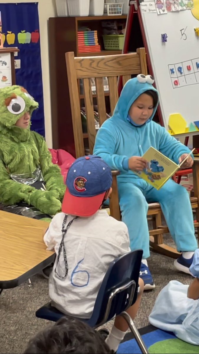 Book Character day was extra special for Mrs. Burgess’s kindergartners <a href="/MarvinESNC/">Marvin Elementary School</a>! Two of our awesome 4th graders dressed up and served as guest readers in their class!  What great role models! #BeTheBest <a href="/JaredWorthingt1/">Jared Worthington</a> <a href="/AGHoulihan/">Andrew G. Houlihan</a> <a href="/UCPSNC/">Union County Public Schools</a> @jttopp