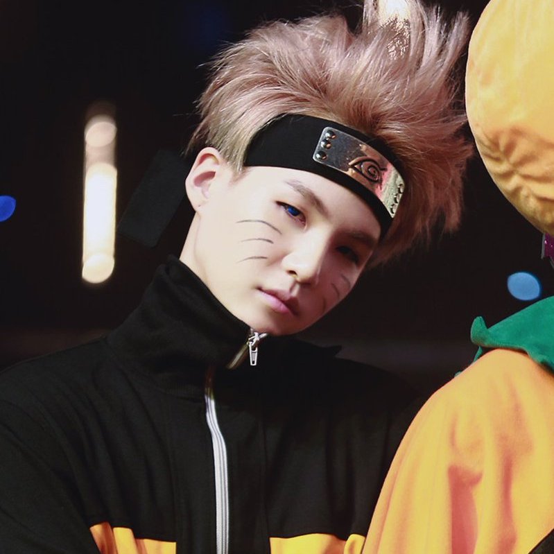 ireumeunmai's tweet photo. back when yoongi dressed as naruto, look at his kagebunshin technique sign 😭🤍 dattebayo~ https://t.co/H76C5RGTLp