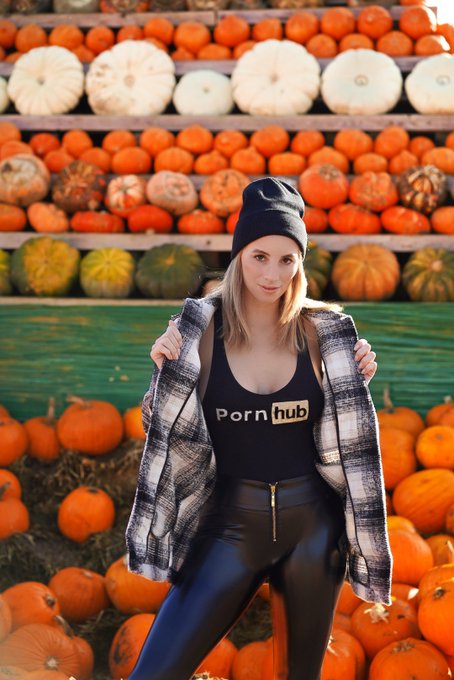 Happy Halloween 🎃👻 Weekend  ______________________________  #halloween #happyhalloween #hannasecret #mydirtyhobby<a href="/tag/halloween"class="tags">#halloween</a><a href="/tag/happyhalloween"class="tags"><span>#happyhalloween</span></a><a href="/tag/mdh"class="tags"><span>#mdh</span></a><a href="/tag/mydirtyhobby"class="tags"><span>#mydirtyhobby</span></a><a href="/tag/hannasecr"class="tags"><span>#hannasecr</span></a>