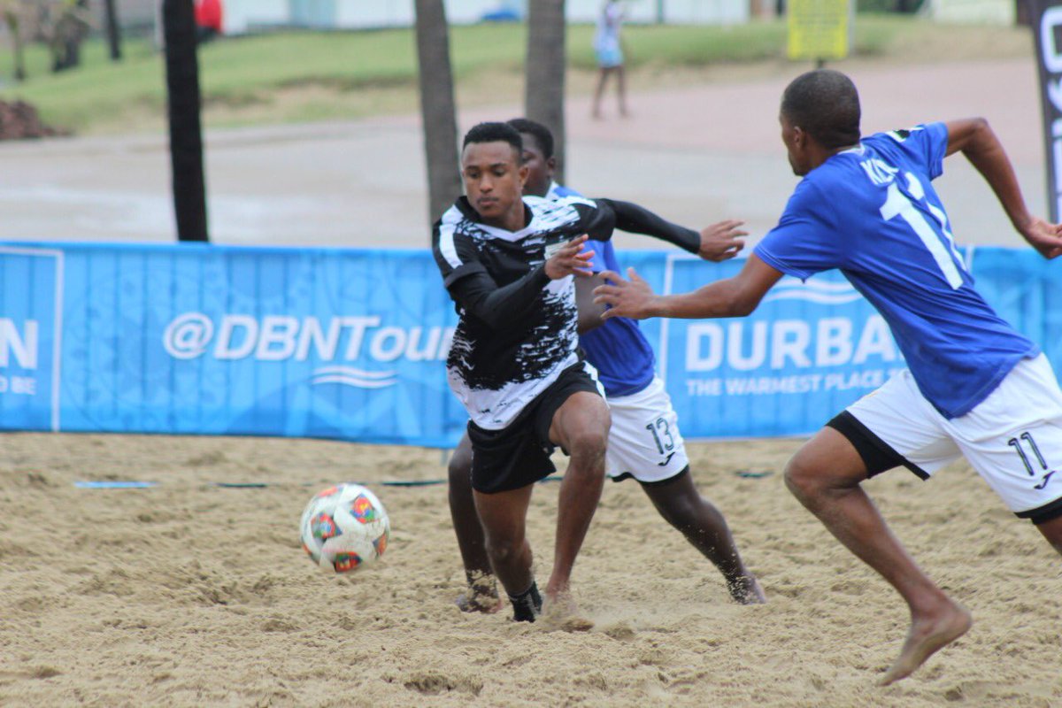 ProBeachSoccer1's tweet photo. Royal Eagles Football Club and @ingqwele_bsc battle it out in the last match of the day. 

#Woz’obona #durban #pbssa https://t.co/WWTLpQckSB