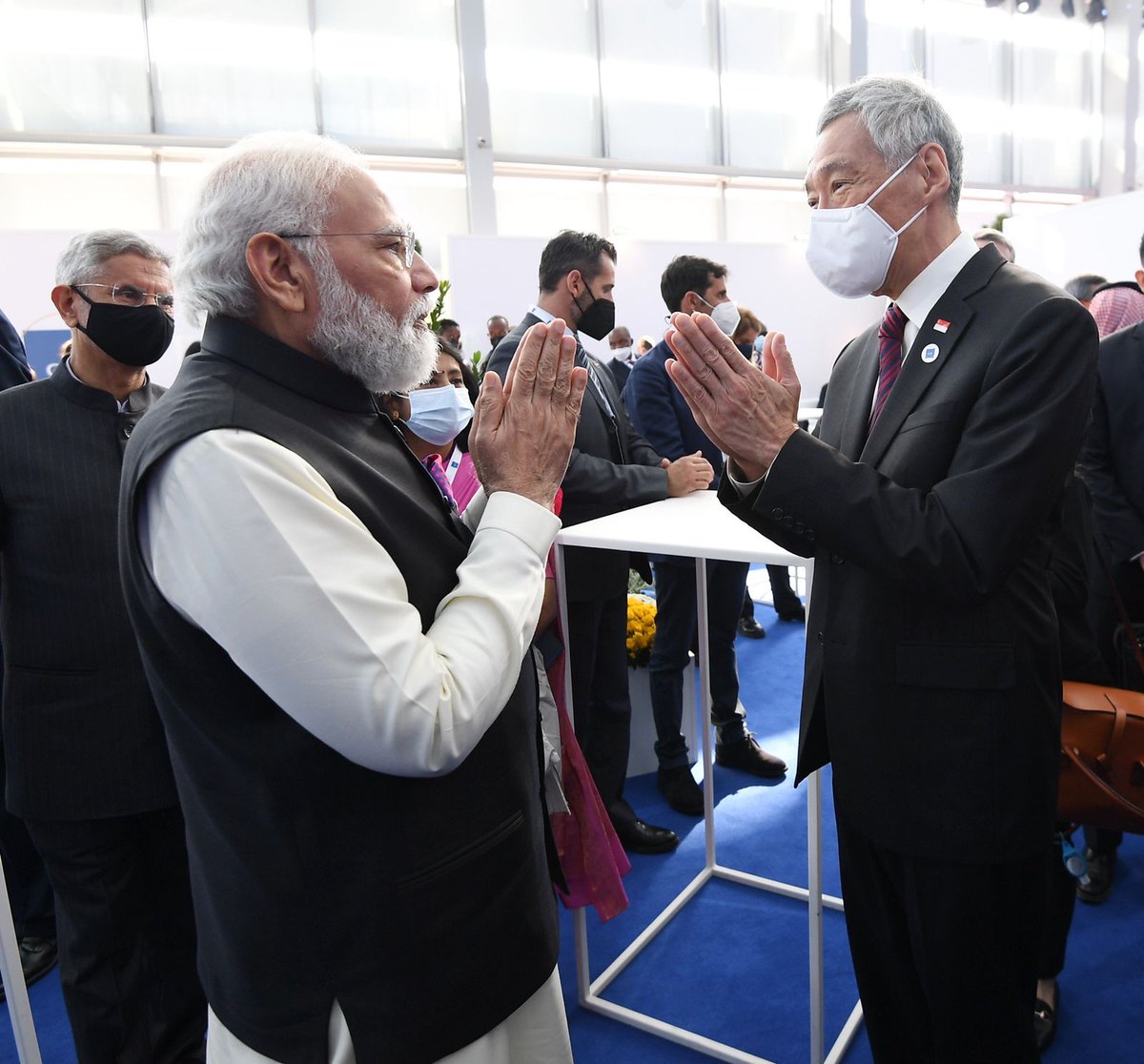 AshishSinghNews's tweet photo. In these photos, PM Modi is sending a confident, loud &amp; clear message to the entire world, world leaders &amp; the WHO that he has taken two shots of 🇮🇳 made Covaxin 💪

What a platform &amp; messaging style PM has chosen 👏. https://t.co/NF0eJ3FZek