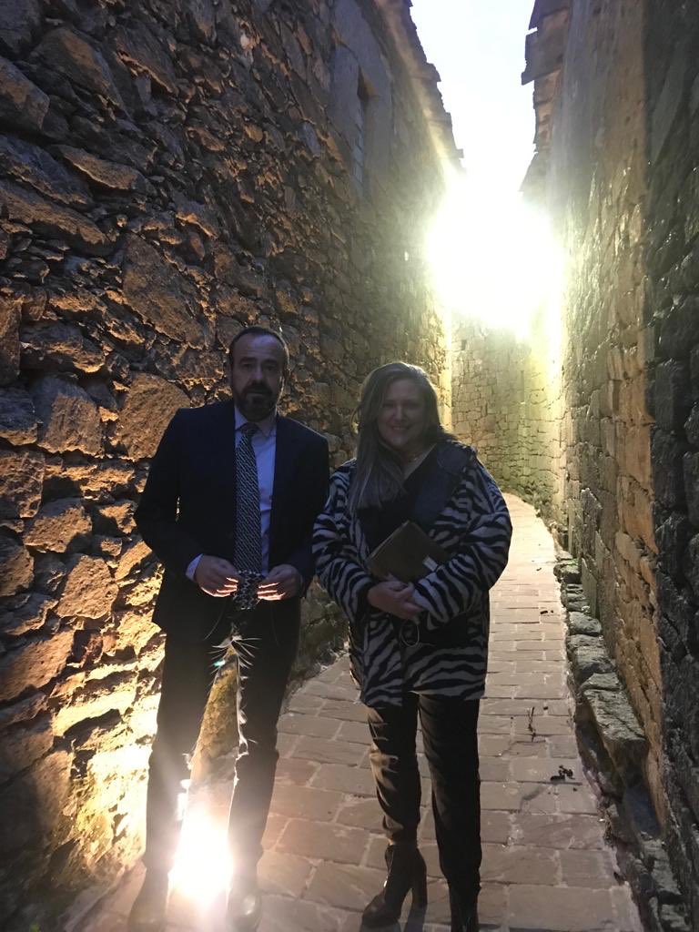 espanacreativa's tweet image. Un placer presentar ayer los proyectos de #EspañaCreativa y nuestra #RedCiudadesTerritoriosCreativosEspaña (RECITCREA) en el V Encuentro de #ConjuntosHistóricos #CastillayLeón en #Villardeciervos 
Excelente organización y bonito proyecto! 👏👏👏
#TierraDeLobos #PatrimonioNatural