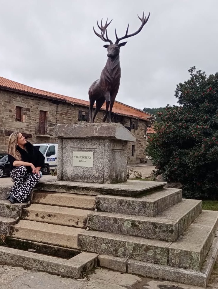 espanacreativa's tweet image. Un placer presentar ayer los proyectos de #EspañaCreativa y nuestra #RedCiudadesTerritoriosCreativosEspaña (RECITCREA) en el V Encuentro de #ConjuntosHistóricos #CastillayLeón en #Villardeciervos 
Excelente organización y bonito proyecto! 👏👏👏
#TierraDeLobos #PatrimonioNatural