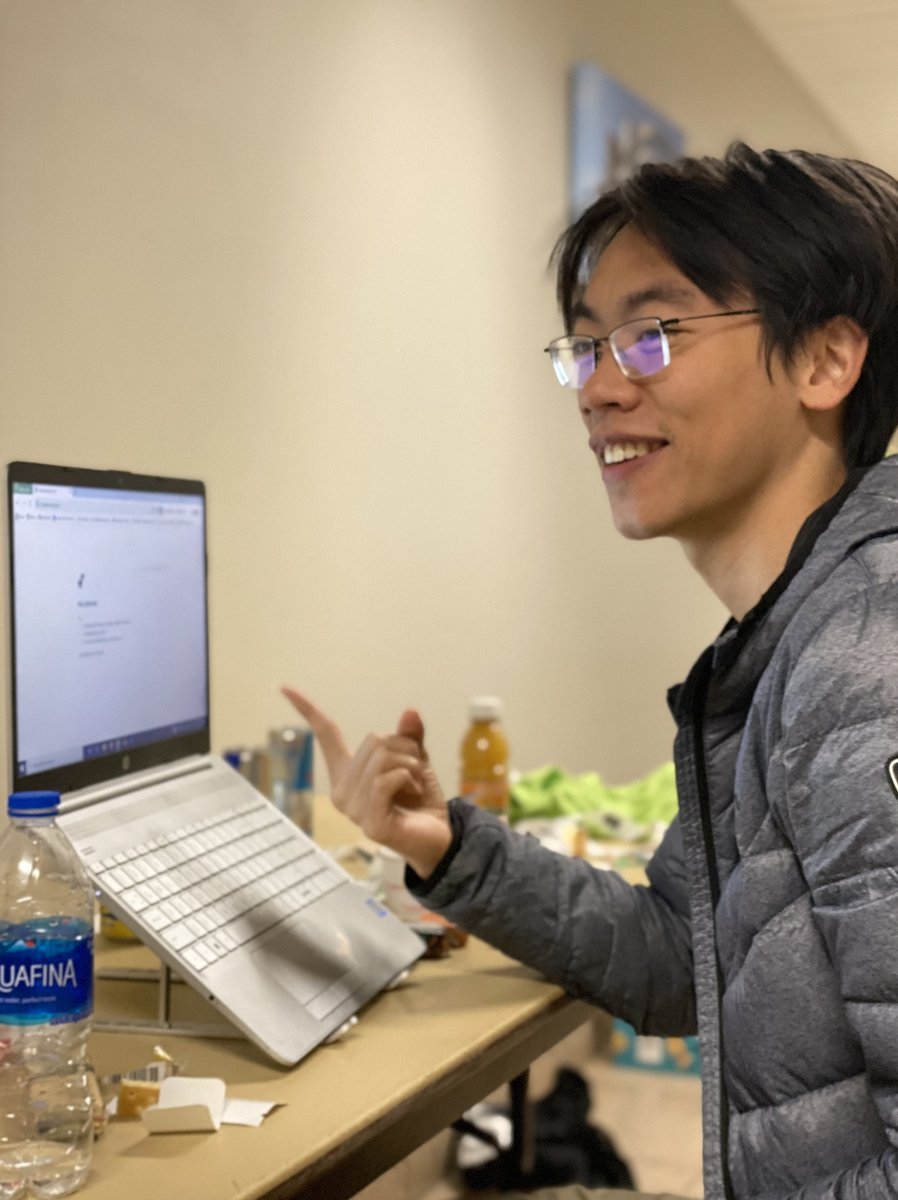 MLHacks's tweet image. If your internet happens to go down at @volhacks, do the following:
1. Play the dino game
2. Get free Chick-fil-A for breakfast
3. Play the dino game while eating Chick-fil-A
4. Ask an organizer for help
#volhacks #hackathonthings