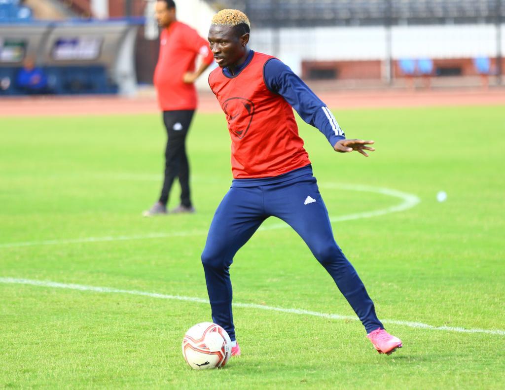 Sk_olatunbosun's tweet image. putting in the work ⚽

 #training #SikiruOlatunbosun #SK16 #SmouhaSC