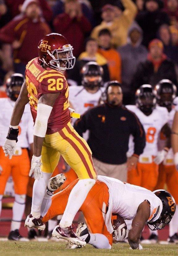 BaysideBears1's tweet photo. Congratulations to junior wideout @MichaelParkes_1 earning his 1st scholarship offer to @CycloneFB @Coach_Broom @rivalsmike @Andrew_Ivins @_CoachBump @Jamar51Chaney @PJ247Sports @larryblustein @Dwight_XOS 

#BallersAtBayside #Beardown #Bearwitness https://t.co/fMpB80VmiJ