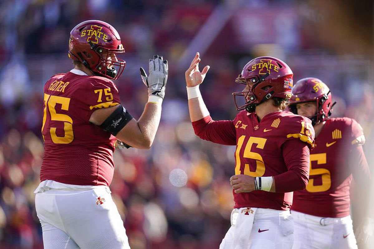 Congratulations to junior wideout <a href="/MichaelParkes_1/">Michael Parkes</a> earning his 1st scholarship offer to <a href="/CycloneFB/">Iowa State Football</a> <a href="/Coach_Broom/">Deon Broomfield</a> @rivalsmike <a href="/Andrew_Ivins/">Andrew Ivins</a> <a href="/_CoachBump/">Chad Bumphis</a> <a href="/Jamar51Chaney/">Jamar Chaney</a> @PJ247Sports <a href="/larryblustein/">Blustein Recruiting</a> <a href="/Dwight_XOS/">Dwight Thomas - Catapult Sports</a> 

#BallersAtBayside #Beardown #Bearwitness