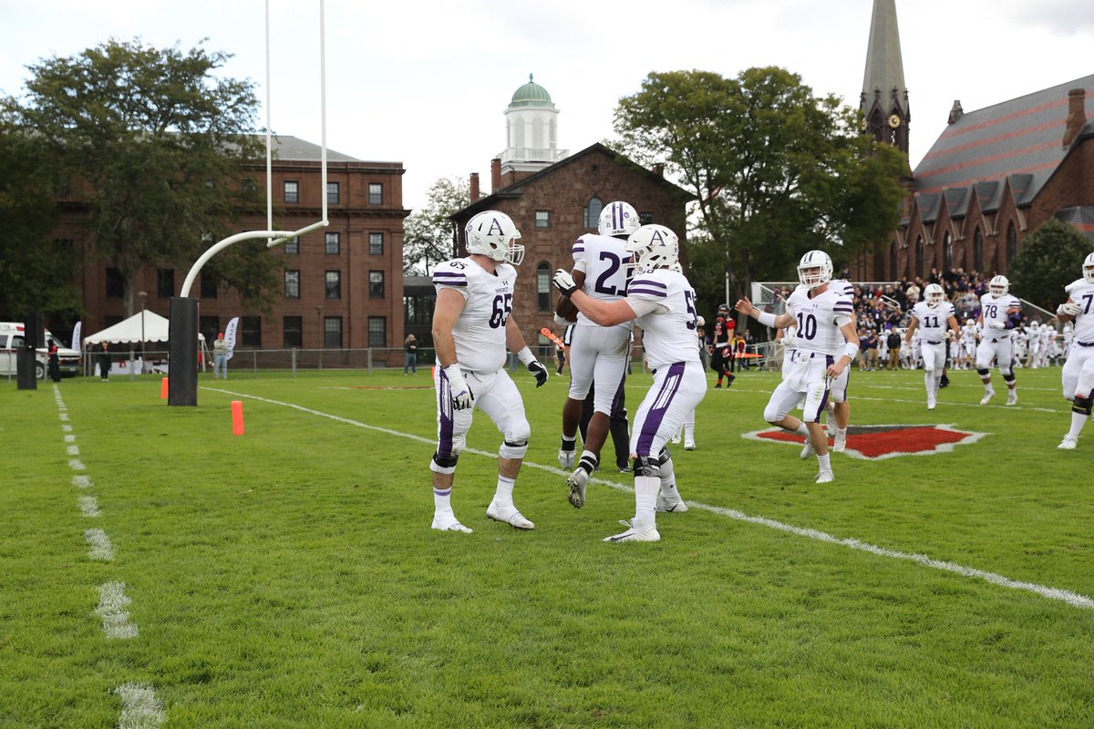 AmherstCollFB's tweet photo. GAMEDAY.
1PM @ Wesleyan.
#CrankIt #fAmily #Little3 https://t.co/RH7qhTgNZp