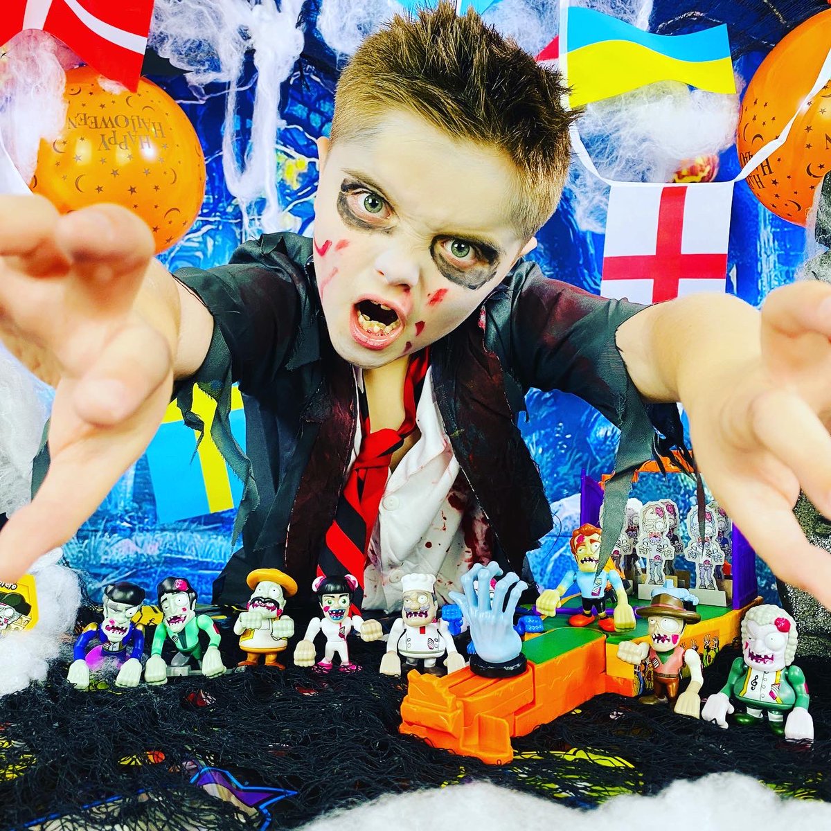 ZacharyToysFun's tweet photo. (AD) NEW VIDEO ALERT - World of Zombies. YouTube link https://t.co/lxwF3GWYSY
Its spooktastic
Available from @BandaiUK @amazon @ToymasterLtd
#WorldOfZombies #Halloween #NEWBoyscollectible #Bandai
#Zombies #BoysToy #KidsHalloween #zombies #zombie #zombiemakeup #newtoys https://t.co/JSGMssdudp