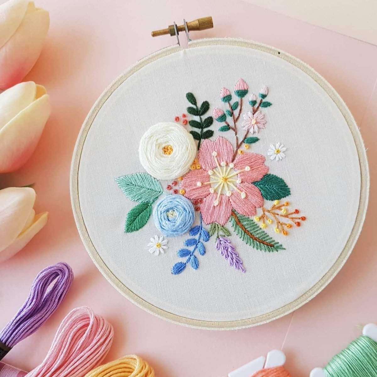 คลาสปักผ้าออนไลน์ผ่าน ZOOM มา
แล้วง้าบบ 🍀🌸รอบนี้มีลายใหม่มาให้เลือกด้วยน้า รายละเอียดและขั้นตอนทั้งหมดจะอยู่ในภาพเลย หากมีข้อสงสัยหรือสนใจสมัคร แอดไลน์นี้ได้เลยงับ 
💗💗💗lin.ee/up3HSv8

#tanpopoworkshop #ชุมนุมนักปักผ้า #embroidery