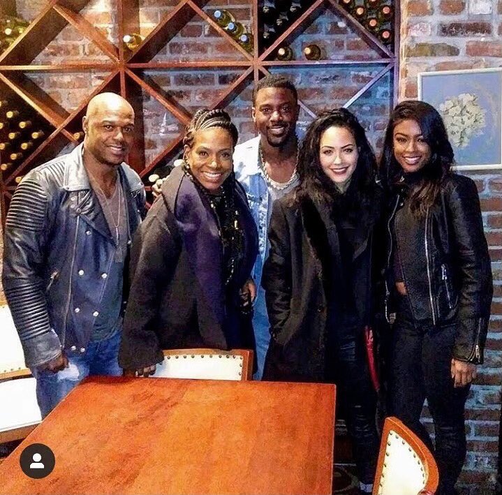 JermaineRivers's tweet photo. Throwback to a good night with some really good people!!!
#MacGyver #TheColtons https://t.co/EAu2RXKSoj