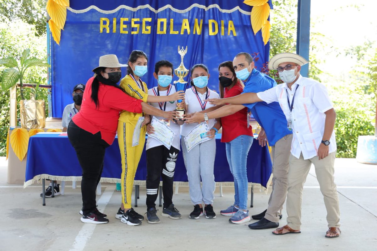 MeducaPma's tweet photo. Agradecemos a @RETAmericas, @AmupaOficial y @CruzRojaPanama por apoyarnos en estas actividades que buscan crear ciudadanos preventivos y resilientes. #UnidosLoHacemos https://t.co/Z13oLfjENU