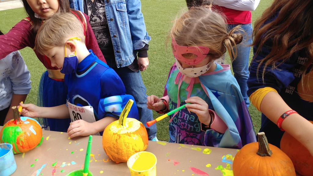 Having a great time <a href="/APS_FleetES/">Fleet ES</a> Fall Festival!