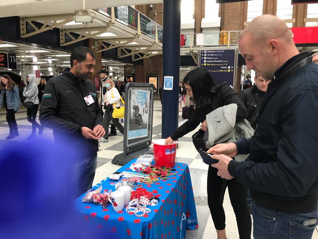 MansoorA75's tweet photo. Poppy appeal collection at London Liverpool Street. Making a difference.  @charitywalk_uk @Ansarullah_UK @m_hanceSoftware @PoppyLegion https://t.co/4ZFWj9E39s