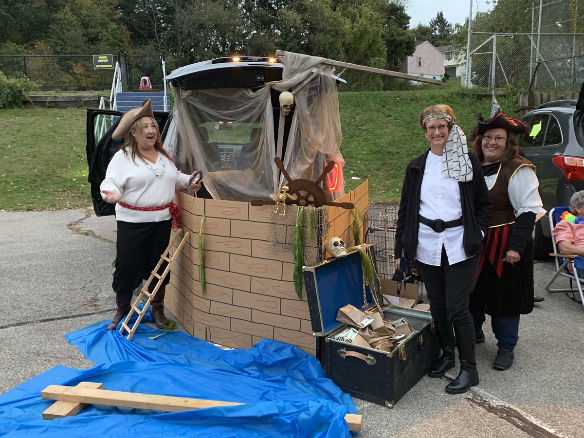 GWCRS's tweet photo. Last night’s Trunk or Treat fun at Good Shepherd. Thanks to all who planned, participated and attended. https://t.co/QtnLZvxUXr