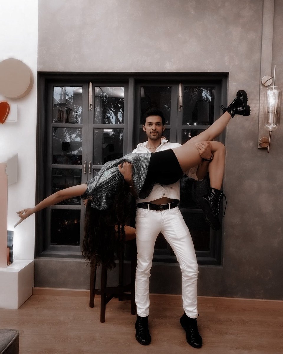 Samthaanrules's tweet photo. Really didn't made a fuss about few pics back then so let me make it now 😈🔥

PARTH FOR THE WIN
#ParthSamthaan https://t.co/PdoB5A8MN2