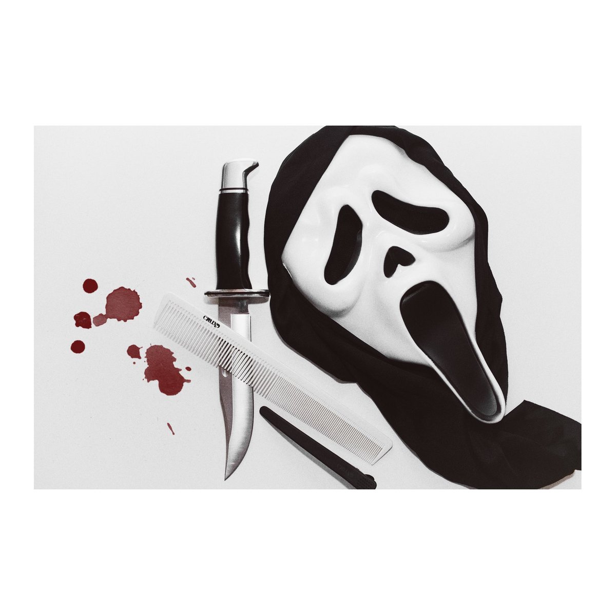 Halloween haircut kit
💋💋💋🔪🔪🔪
#hairdresser #hairdressing #hairstylist #barber #haircut #razorcut #halloween2021