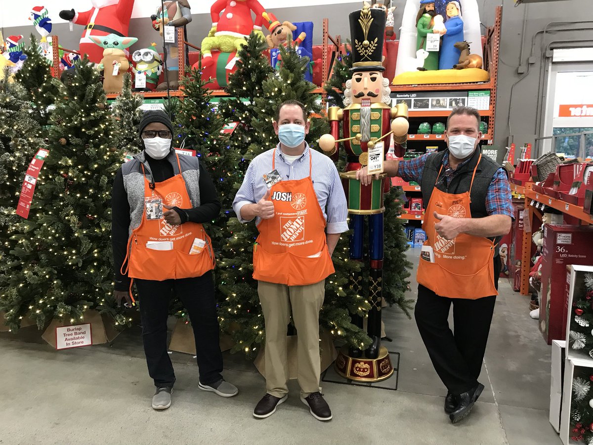 Mid-South MEMs walking Stores and helping customers on a Saturday  thank you Johnathan , Josh, Gene and Tim!!! ⁦<a href="/CalvinM51489250/">Calvin Martin</a>⁩ ⁦<a href="/THD_HXT/">Thompson</a>⁩